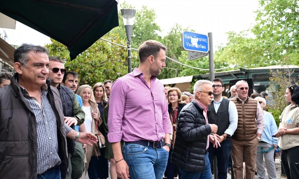 Κασσελάκης: Έβγαλε το ακουστικό και αποχώρησε από τηλεοπτική συνέντευξη όταν ρωτήθηκε για Σπίρτζη και Βασιλειάδη